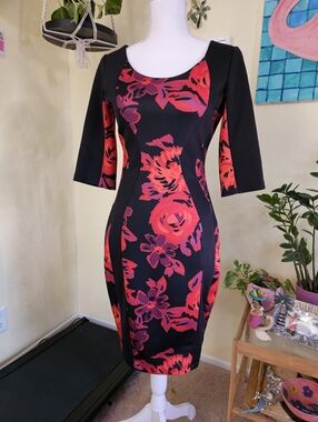 NWT Signature by Sangria Black Midi Dress with Red Floral Print